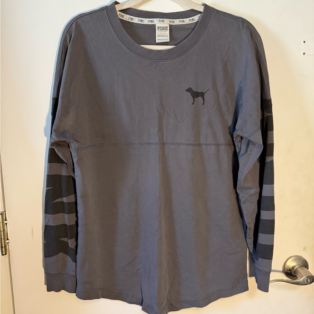 Victoria's Secret Pink Gray Long Sleeve Tee Black Dog Logo - Size S (oversized)